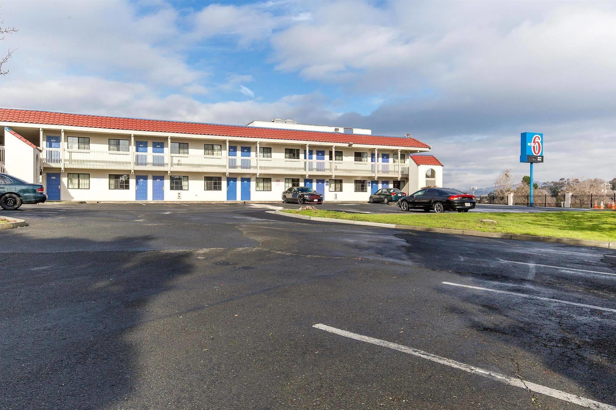 Motel 6 Vallejo - Maritime North Exterior photo